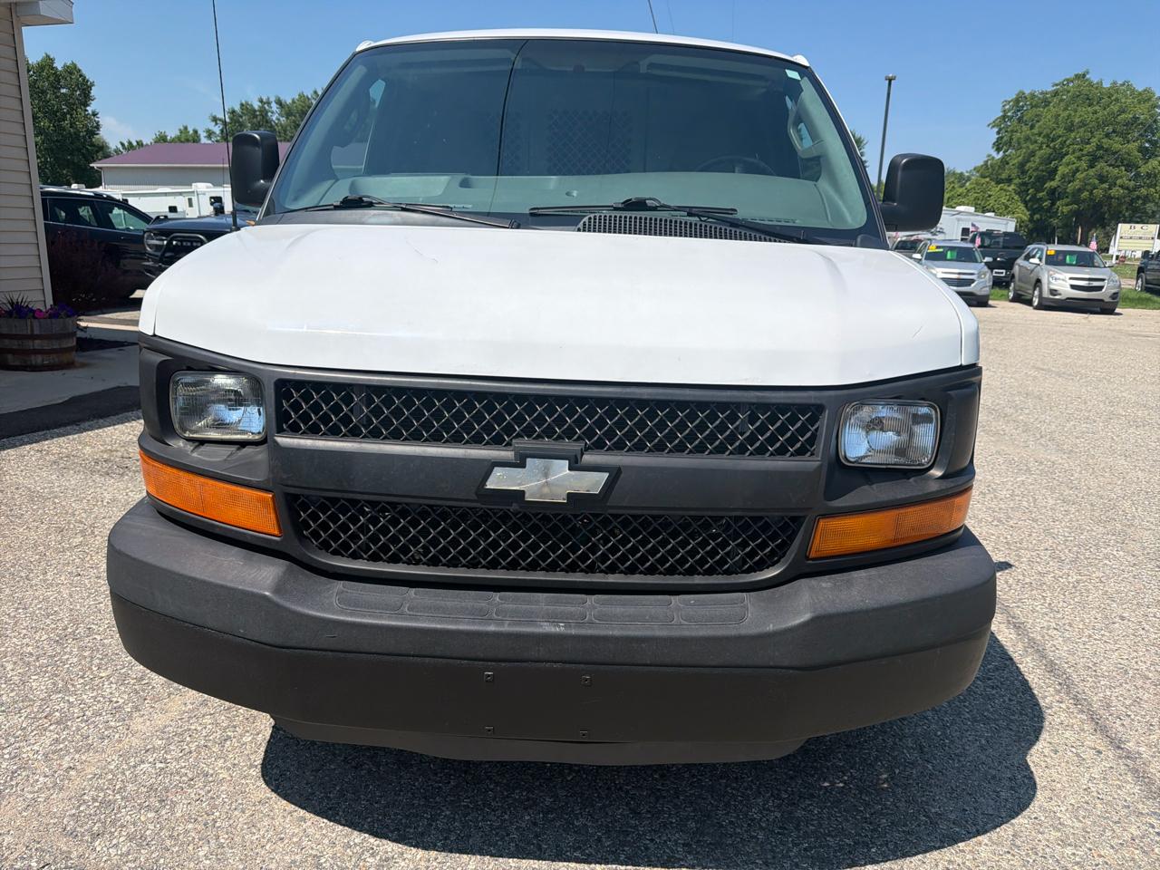 Chevrolet Express Cargo Van RWD 2500 135" 2017