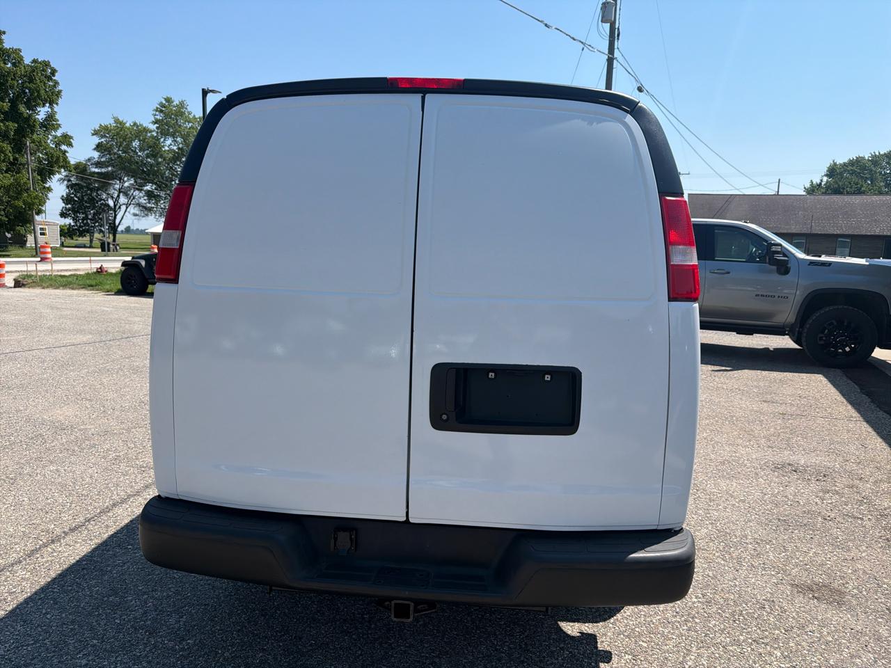 Chevrolet Express Cargo Van RWD 2500 135" 2017