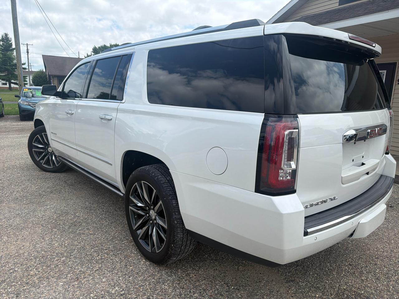 GMC Yukon XL 4WD 4dr Denali 2018