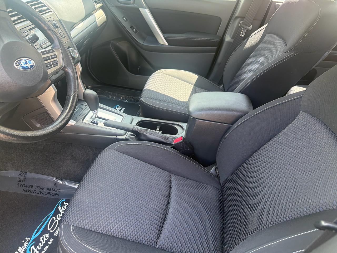 Subaru Forester 4dr CVT 2.5i PZEV 2015
