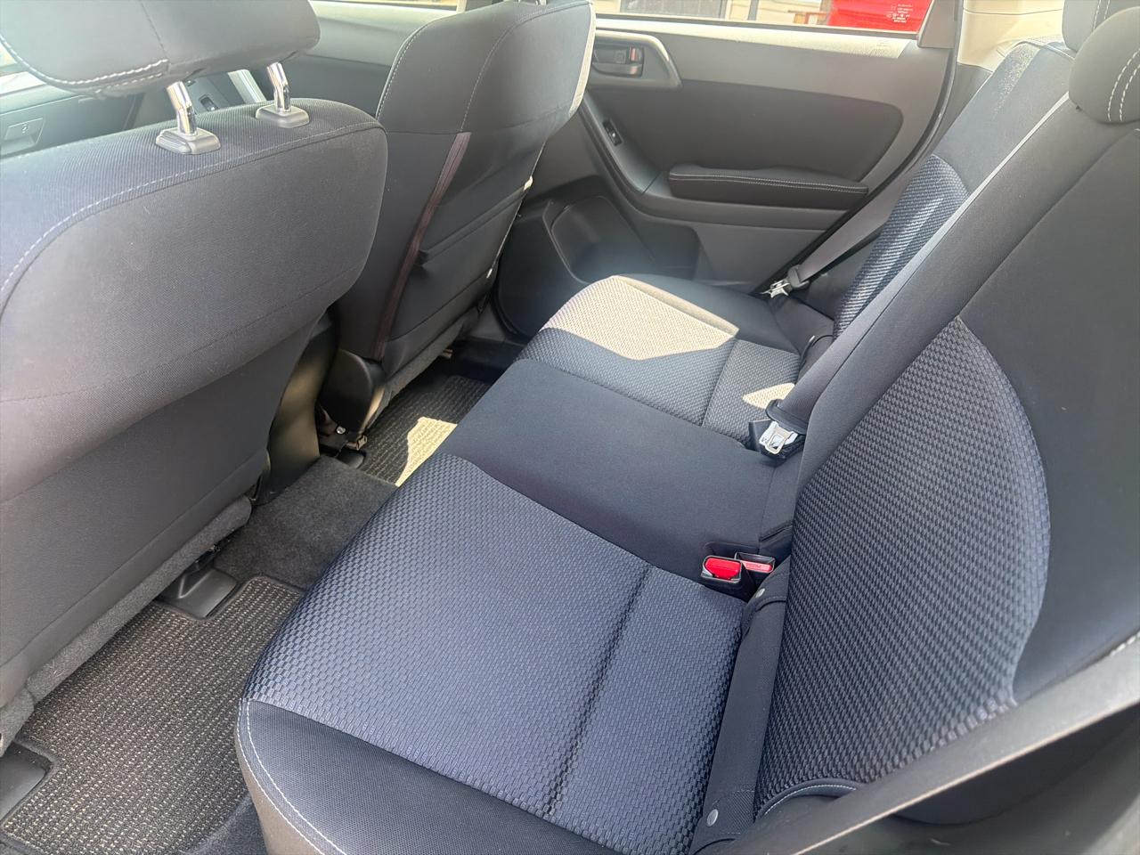 Subaru Forester 4dr CVT 2.5i PZEV 2015