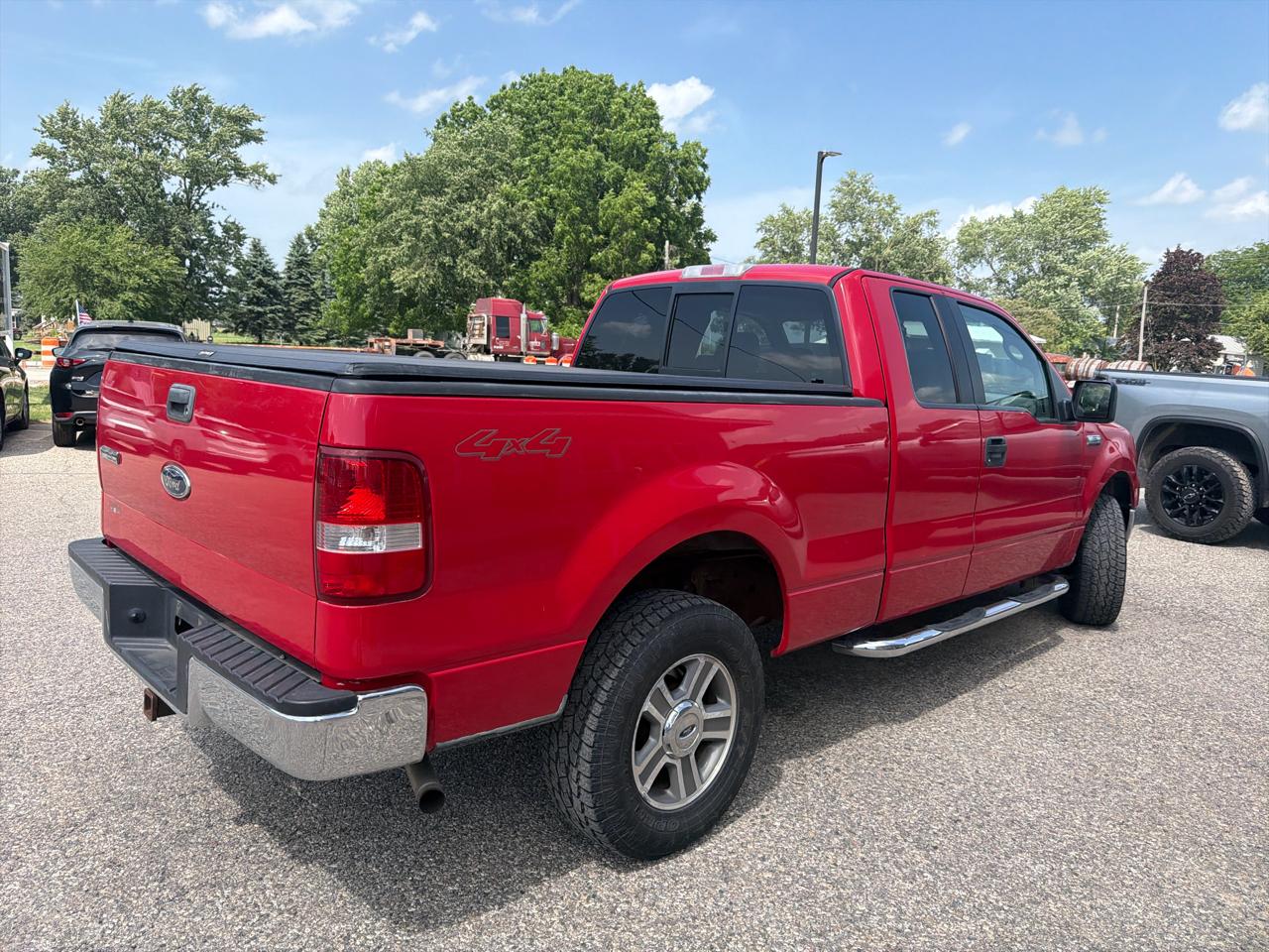 Ford F-150 Supercab 133" XLT 4WD 2005