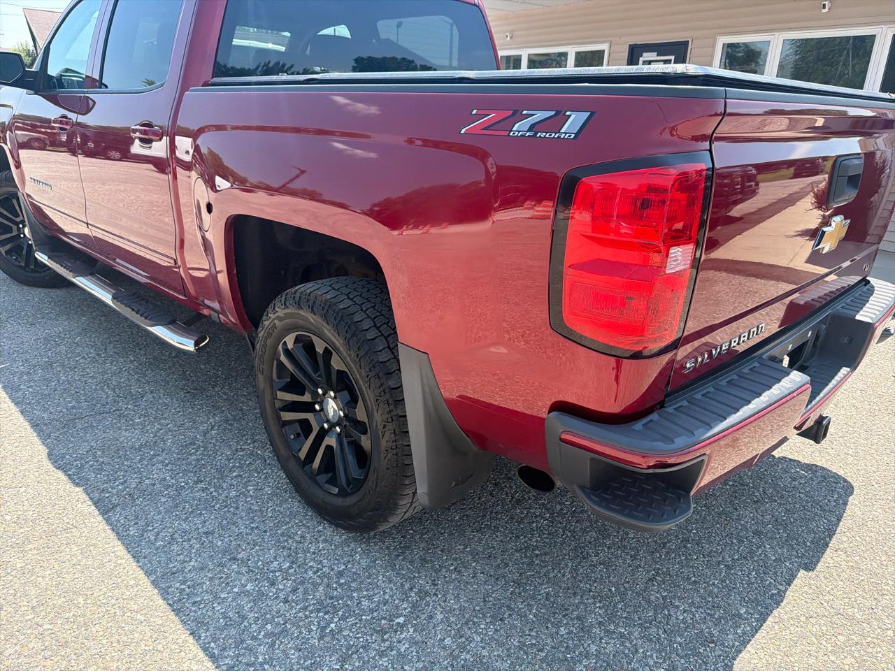 Chevrolet Silverado 1500 4WD Crew Cab 143.5" LT w/2LT 2018