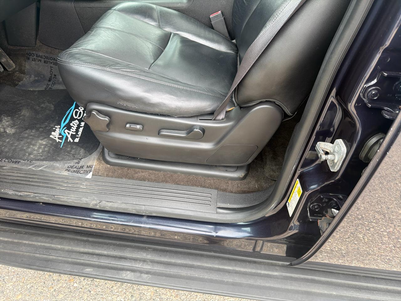 Chevrolet Tahoe 4WD 4dr 1500 LT 2013