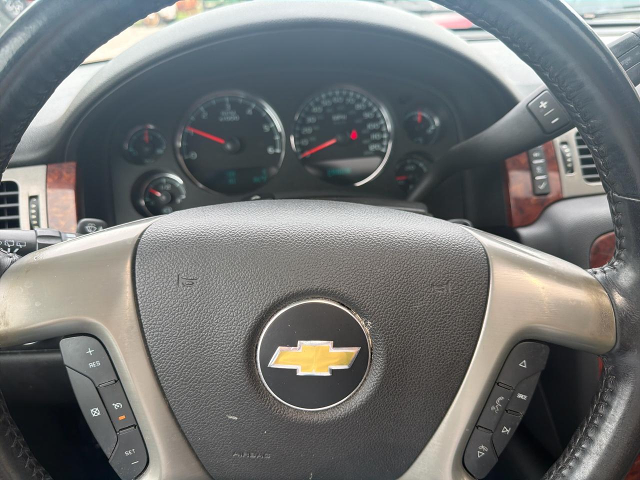 Chevrolet Tahoe 4WD 4dr 1500 LT 2013