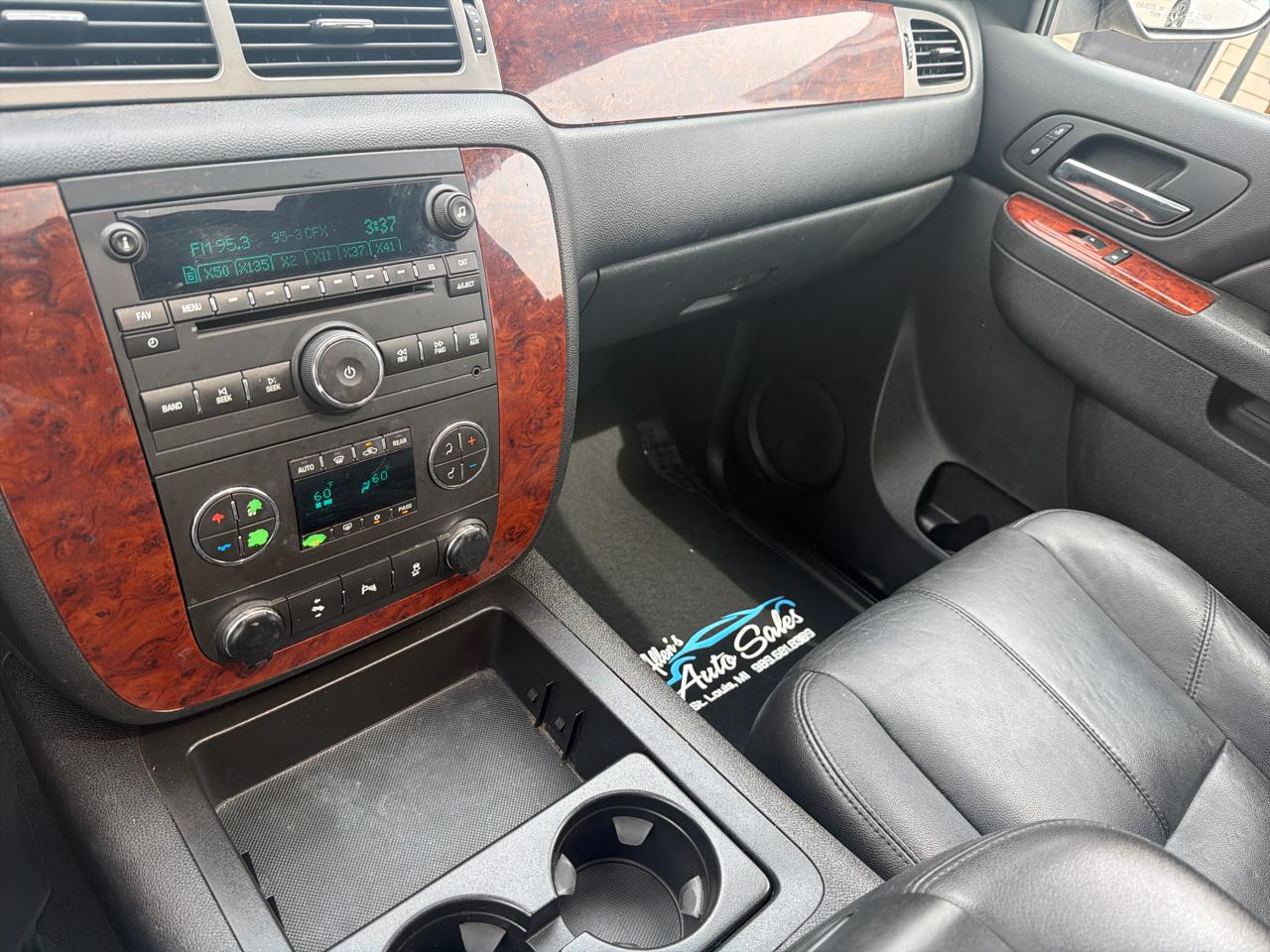 Chevrolet Tahoe 4WD 4dr 1500 LT 2013