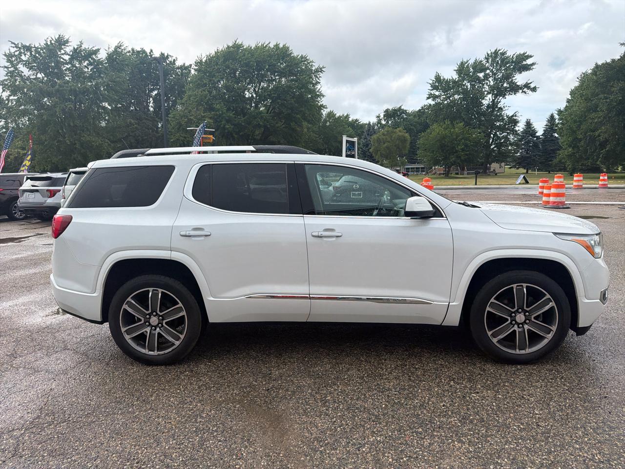 GMC Acadia AWD 4dr Denali 2019