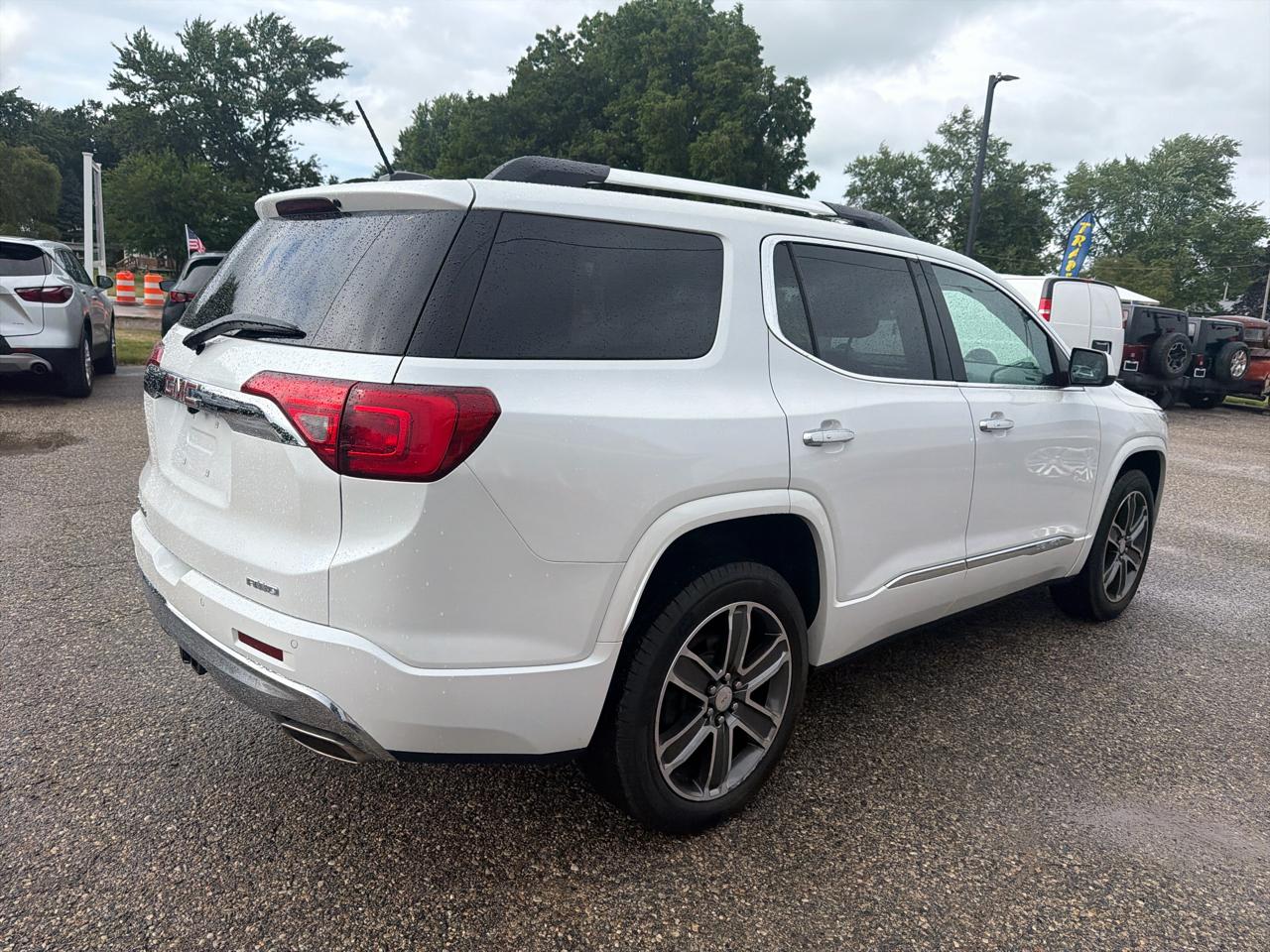 GMC Acadia AWD 4dr Denali 2019