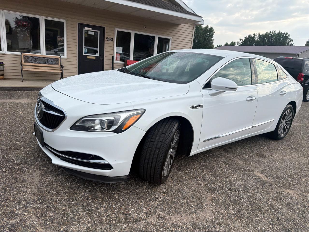 Buick LaCrosse 4dr Sdn Premium AWD 2017