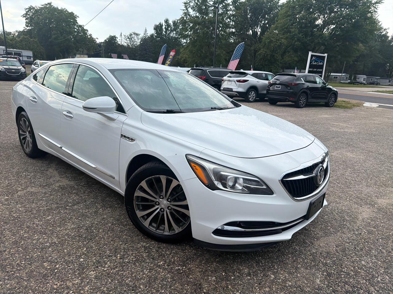 Buick LaCrosse 4dr Sdn Premium AWD 2017