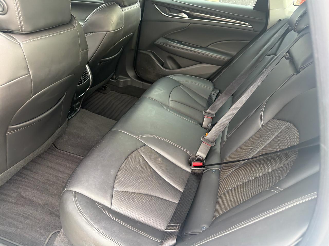 Buick LaCrosse 4dr Sdn Premium AWD 2017