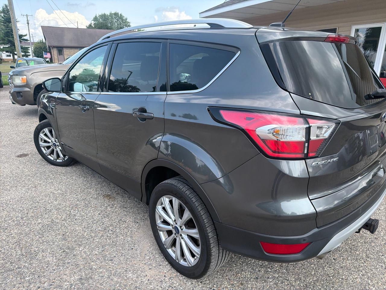 Ford Escape Titanium 4WD 2017
