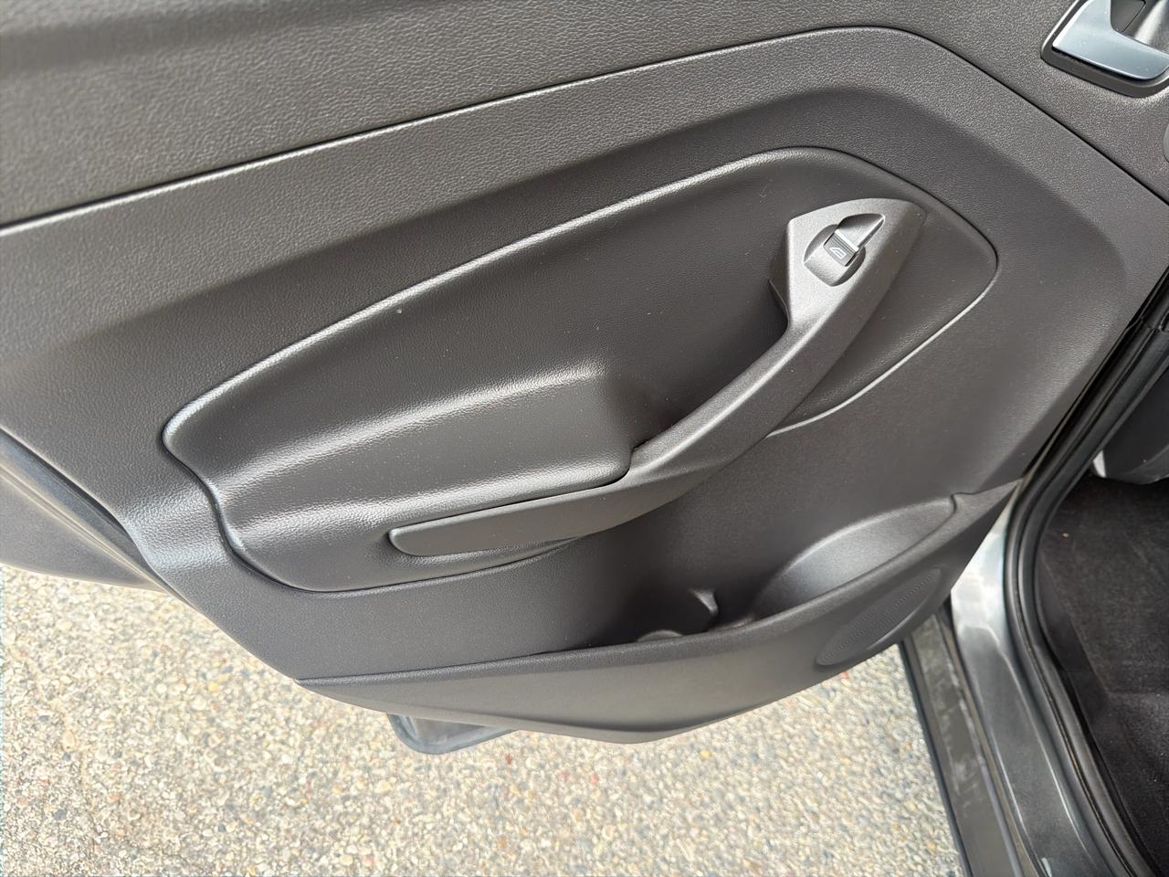 Ford Escape Titanium 4WD 2017