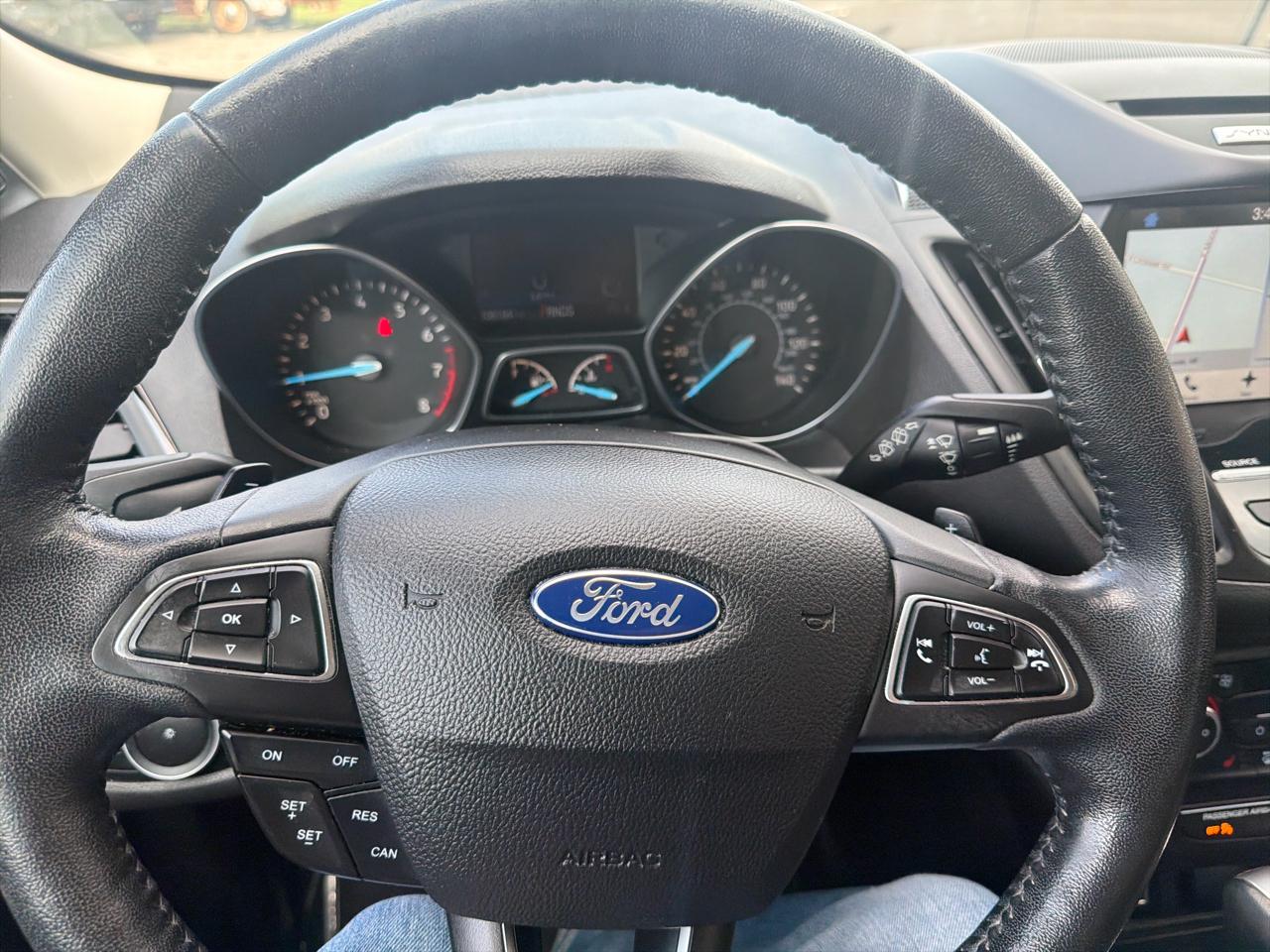 Ford Escape Titanium 4WD 2017