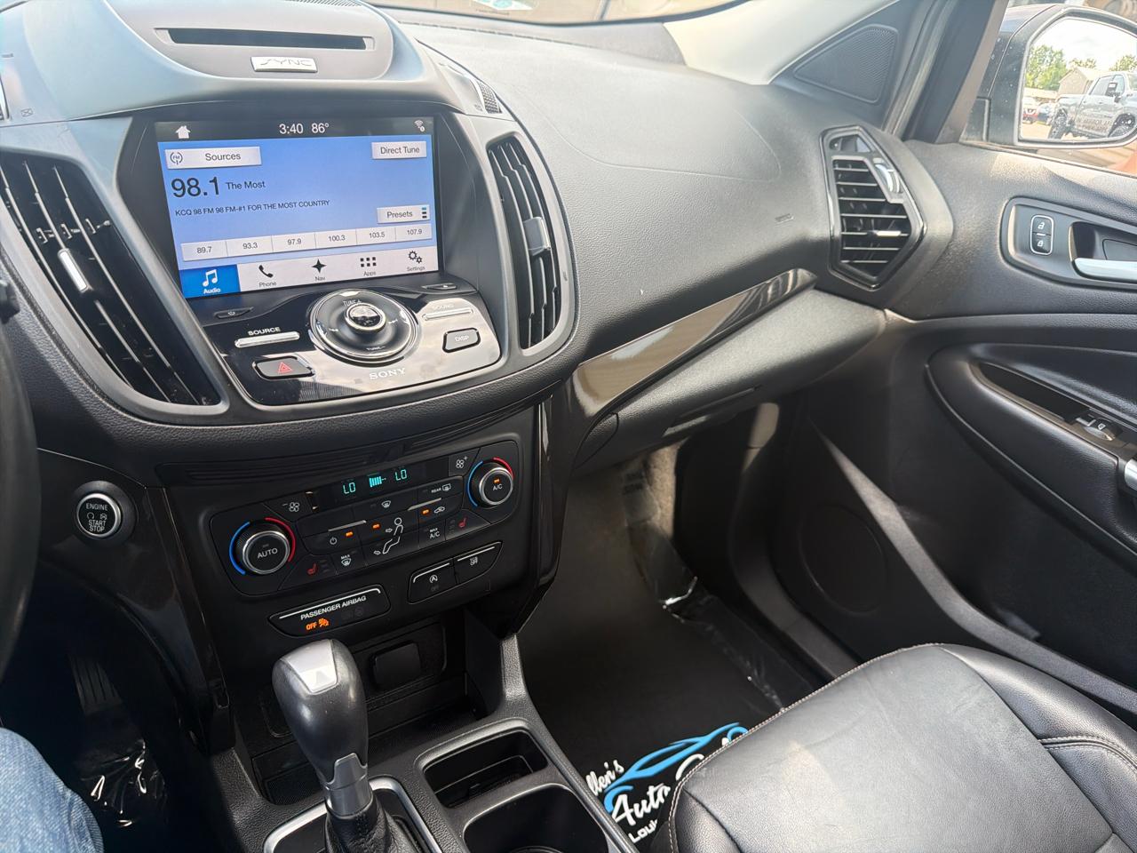 Ford Escape Titanium 4WD 2017