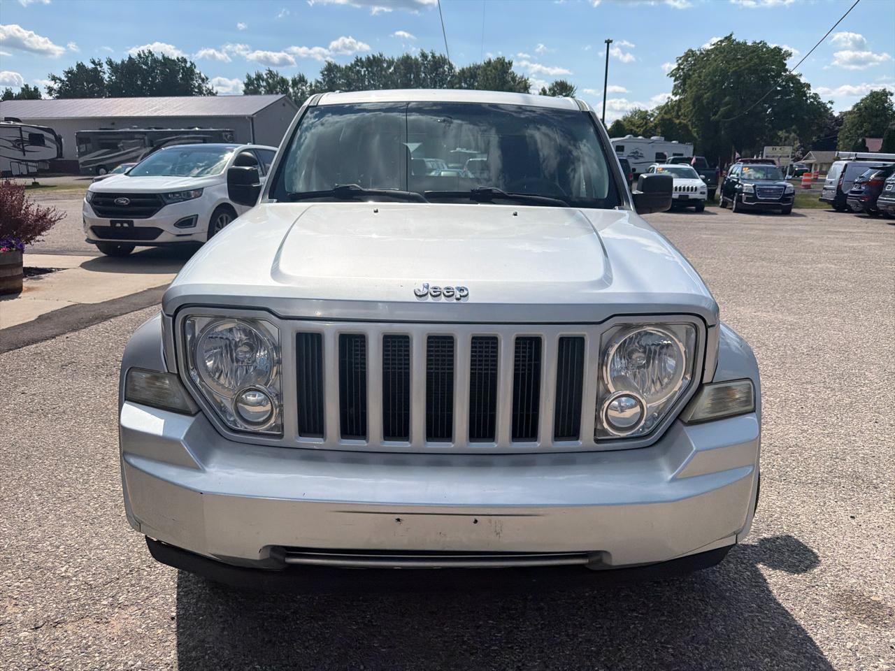 Jeep Liberty 4WD 4dr Sport 2012