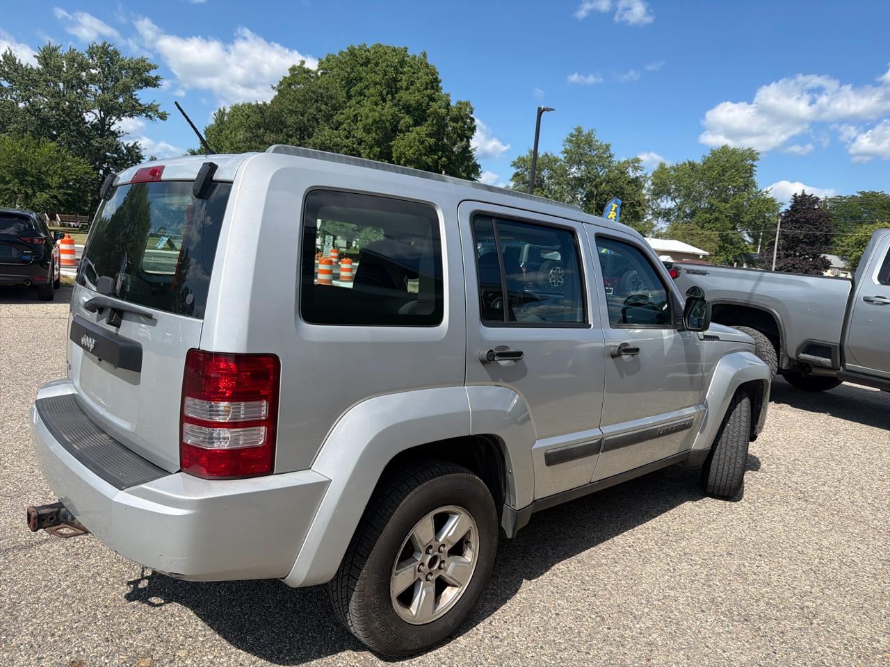 Jeep Liberty 4WD 4dr Sport 2012