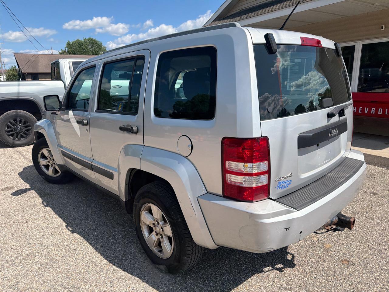 Jeep Liberty 4WD 4dr Sport 2012