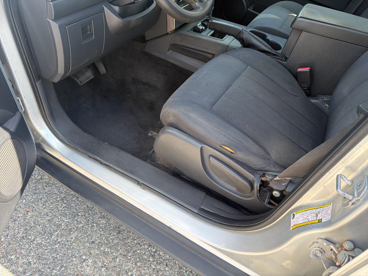 Jeep Liberty 4WD 4dr Sport 2012