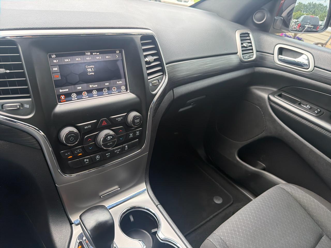 Jeep Grand Cherokee Laredo 4x4 2020
