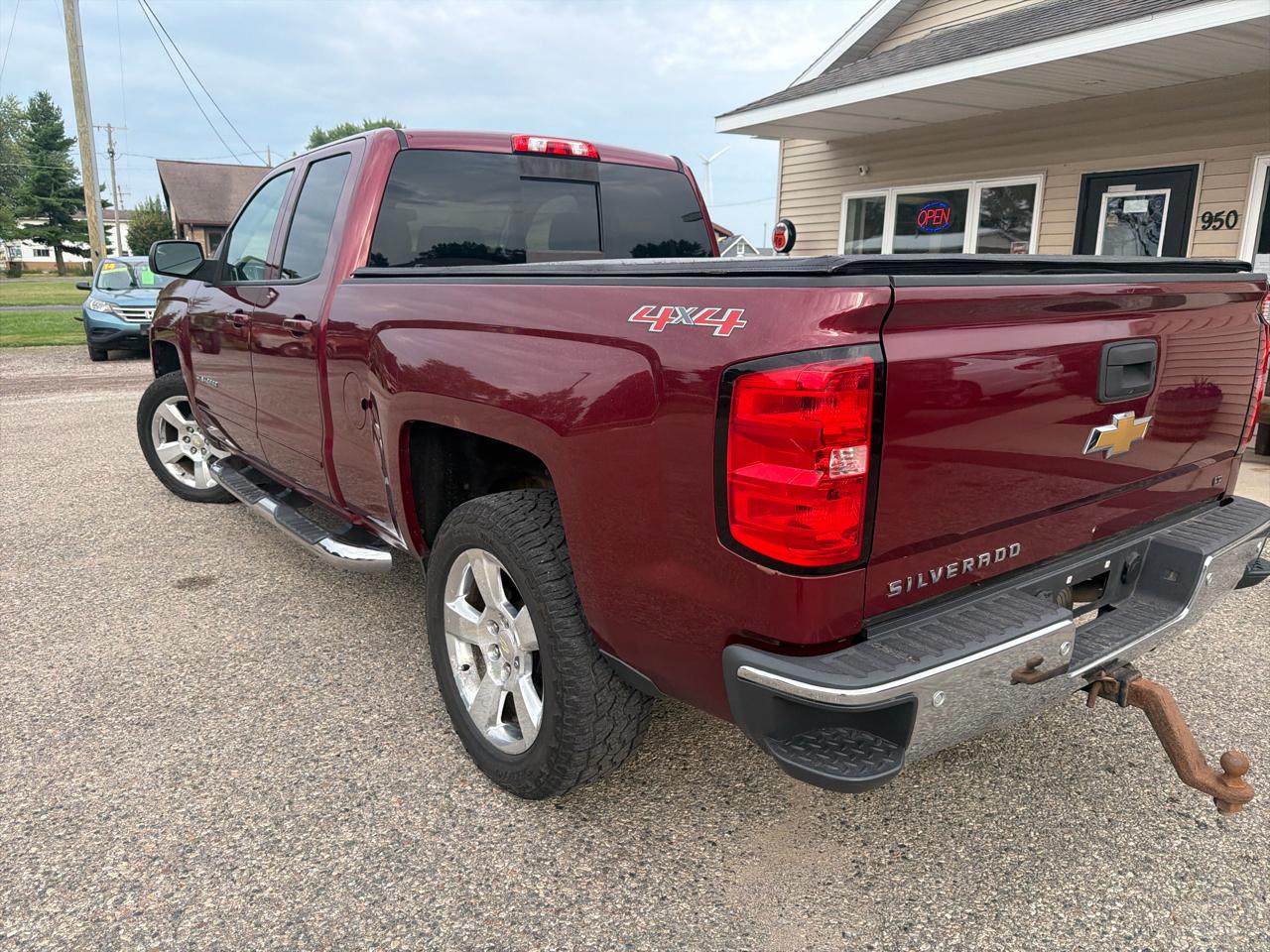 Chevrolet Silverado 1500 4WD Double Cab 143.5" LT w/1LT 2015