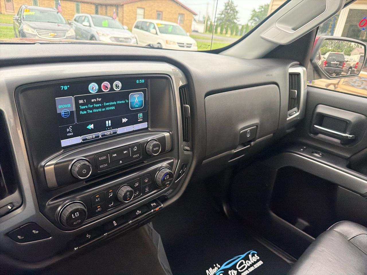 Chevrolet Silverado 1500 4WD Double Cab 143.5" LT w/1LT 2015