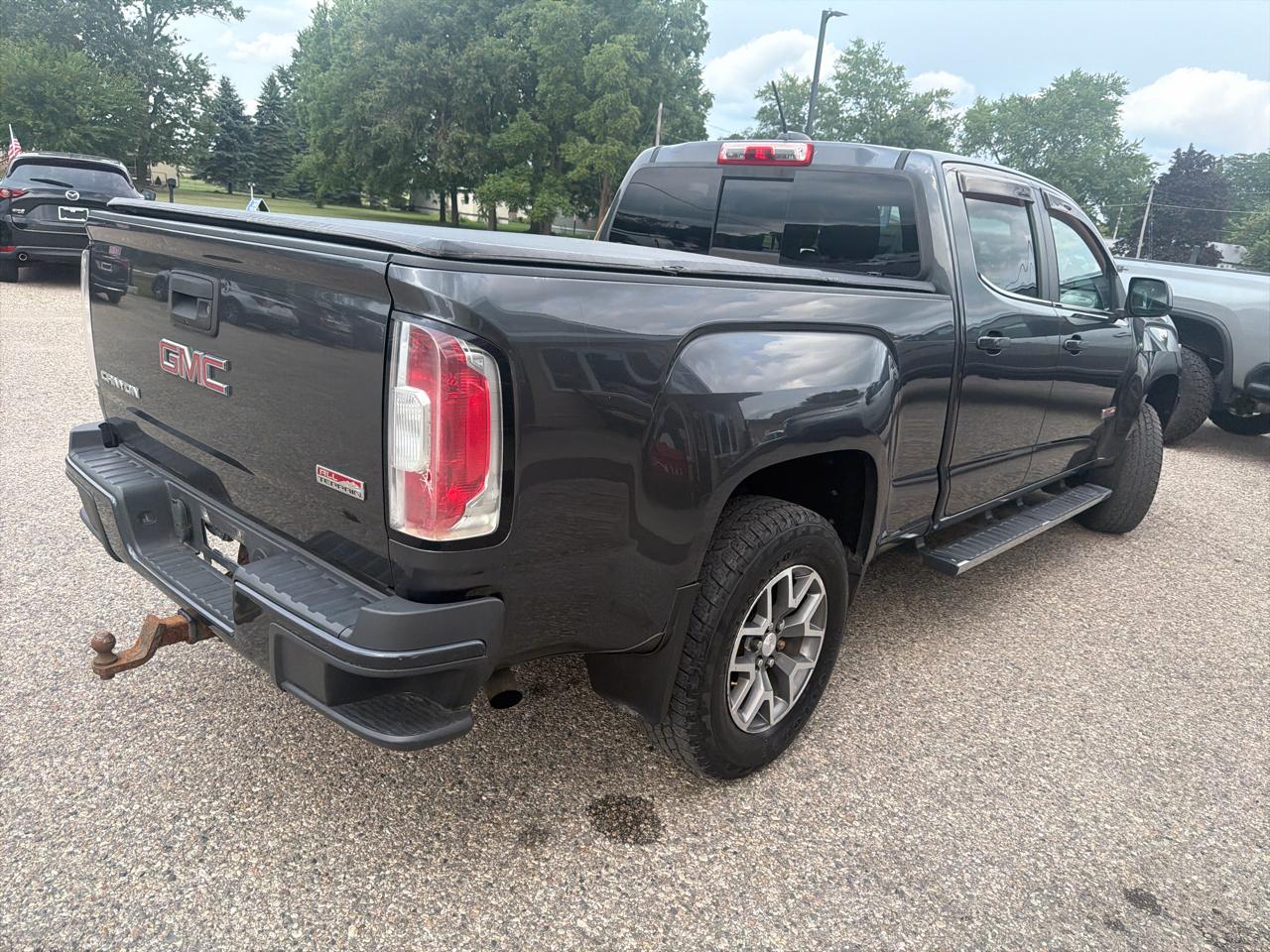 GMC Canyon 4WD Crew Cab 140.5" SLE 2016