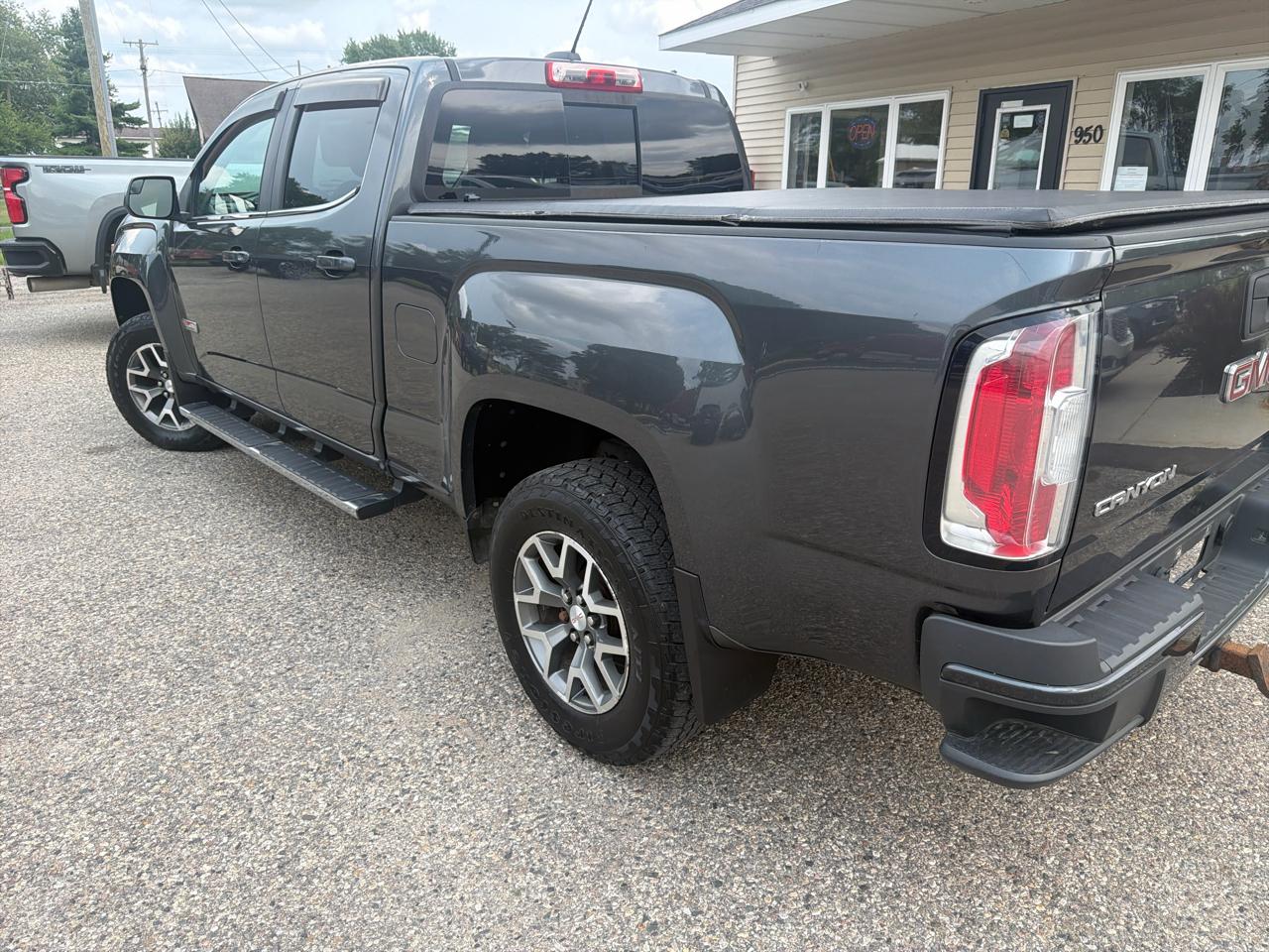 GMC Canyon 4WD Crew Cab 140.5" SLE 2016