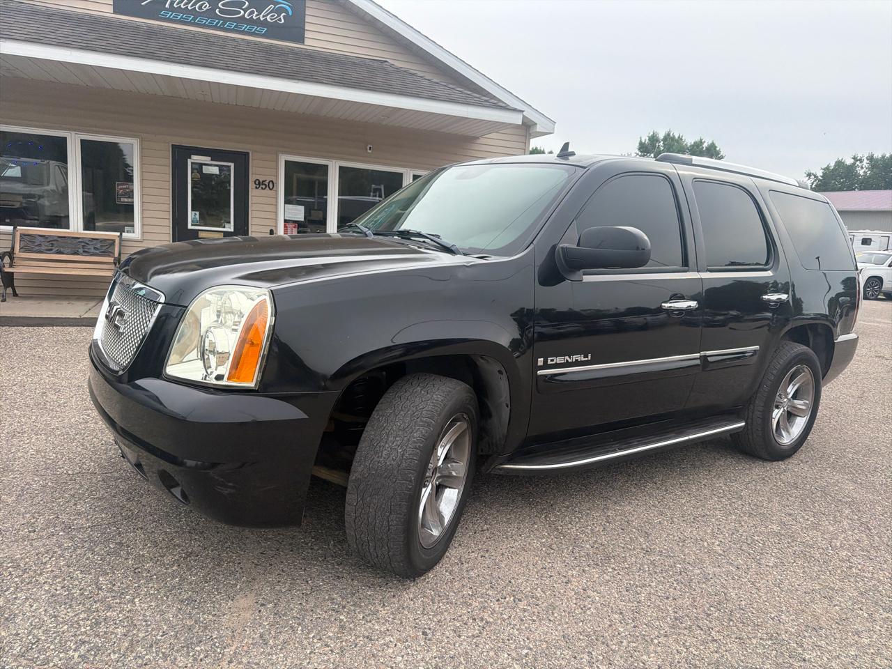 GMC Yukon Denali AWD 4dr 2007