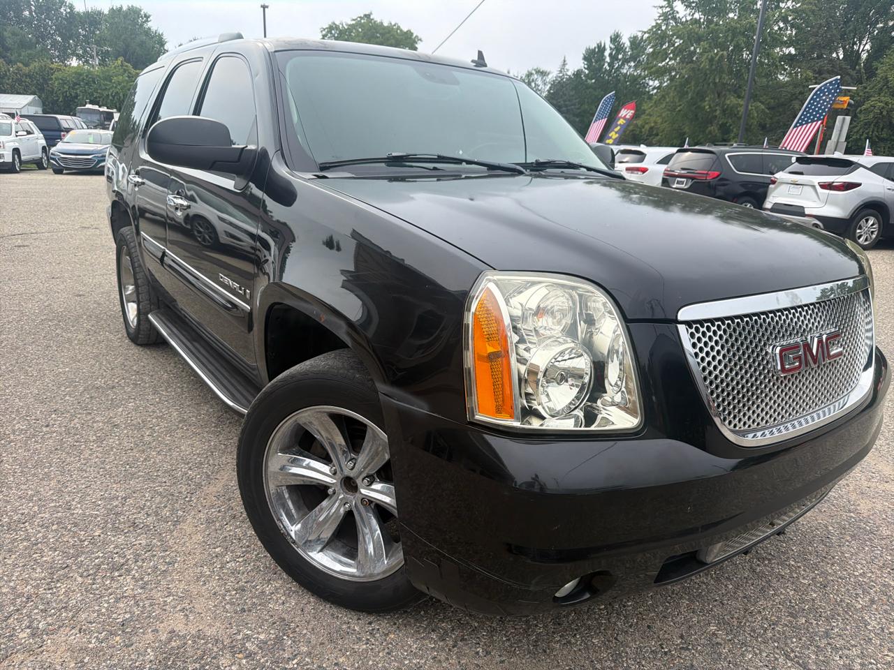 GMC Yukon Denali AWD 4dr 2007
