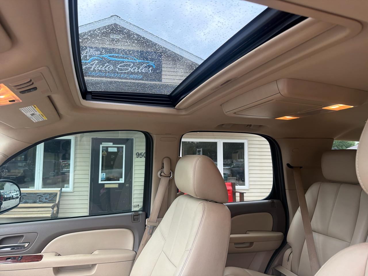 Chevrolet Tahoe 4WD 4dr 1500 LT 2013