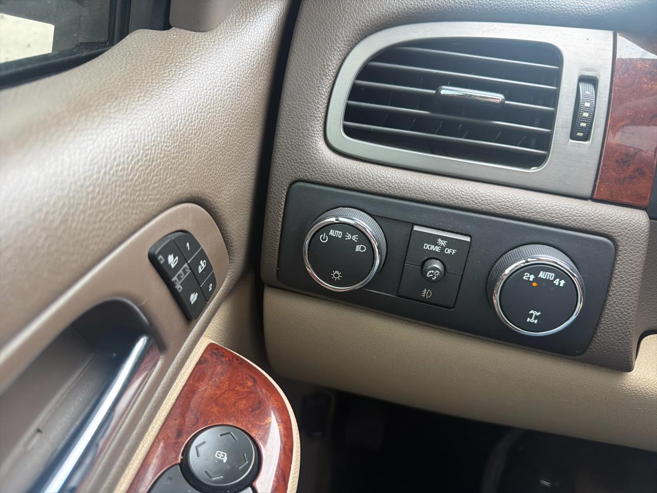 Chevrolet Tahoe 4WD 4dr 1500 LT 2013