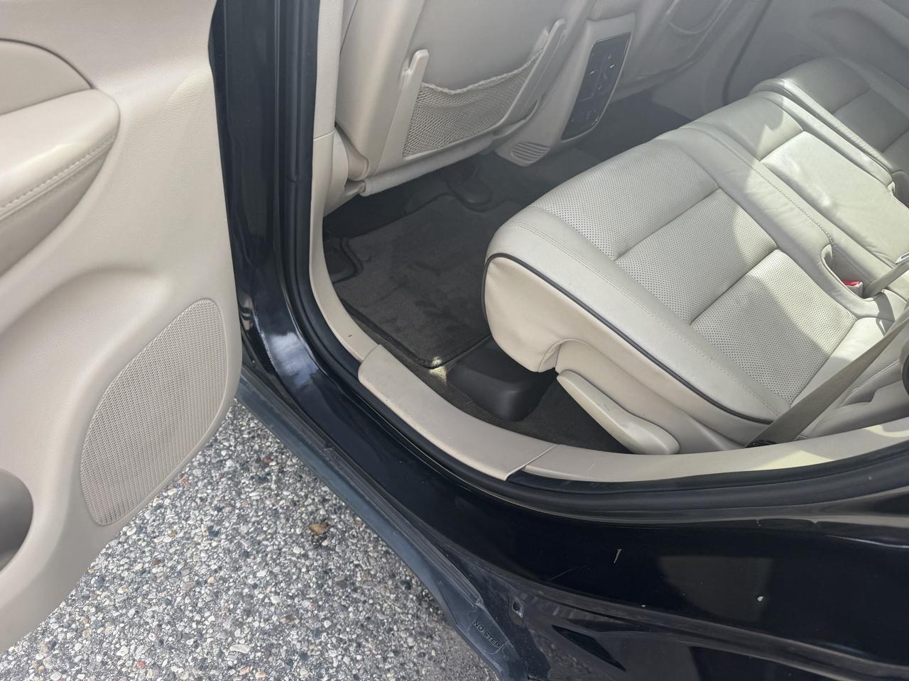 Jeep Grand Cherokee 4WD 4dr Overland 2013