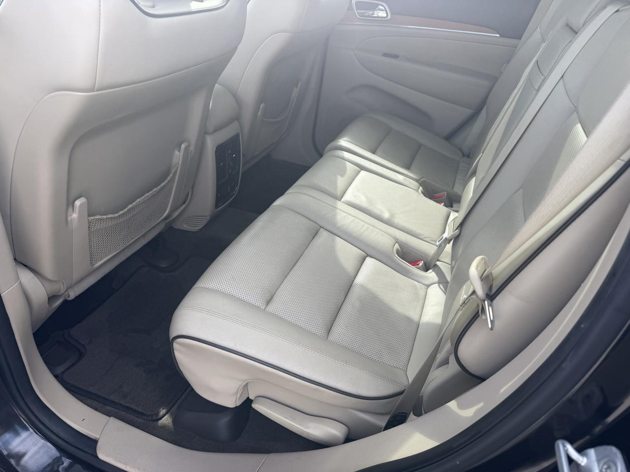 Jeep Grand Cherokee 4WD 4dr Overland 2013