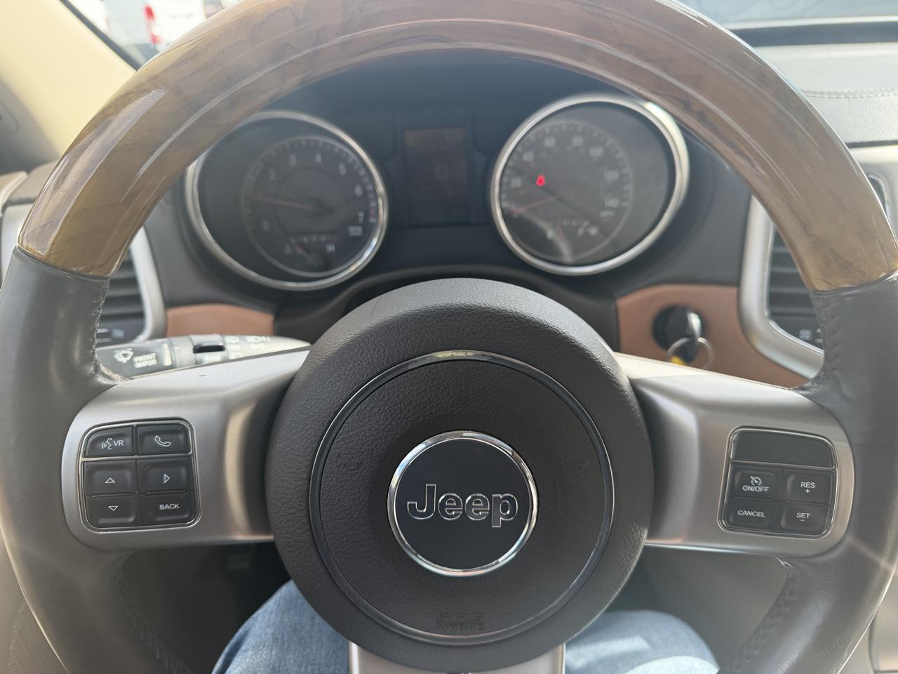 Jeep Grand Cherokee 4WD 4dr Overland 2013