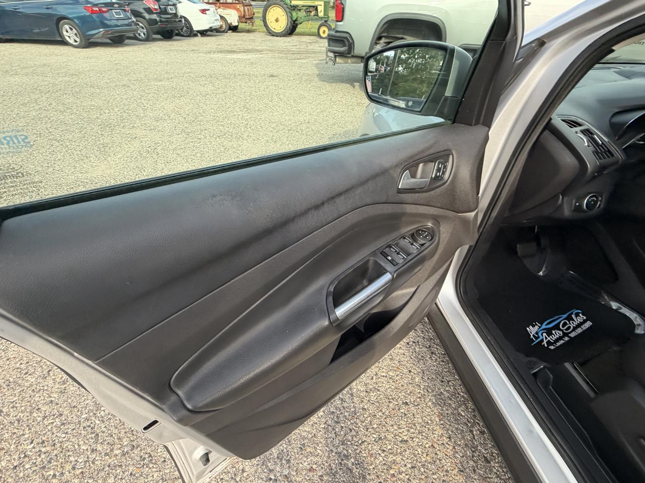 Ford Escape 4WD 4dr Titanium 2015