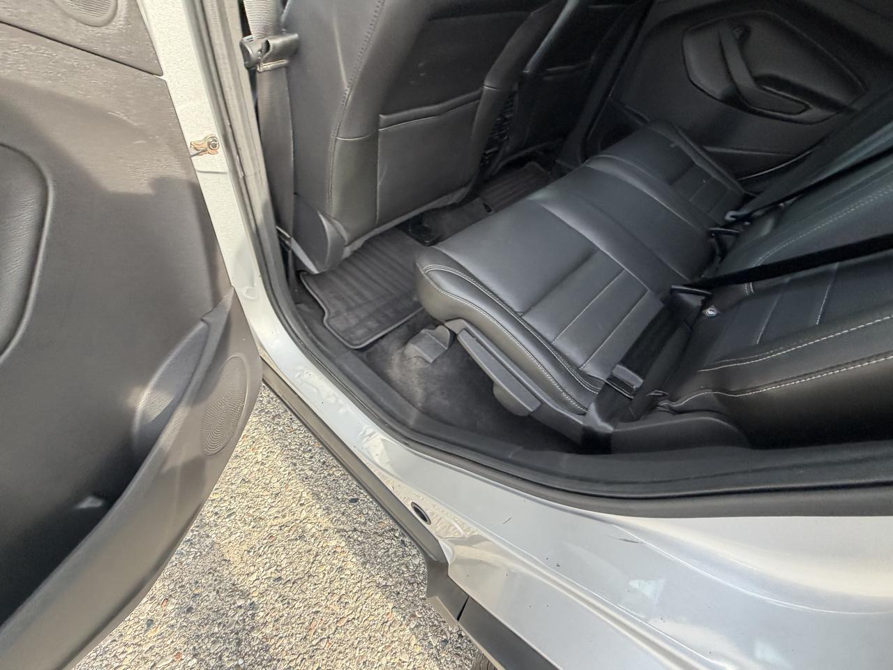 Ford Escape 4WD 4dr Titanium 2015