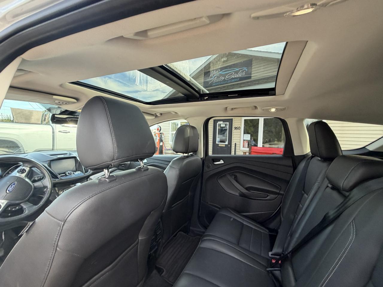 Ford Escape 4WD 4dr Titanium 2015