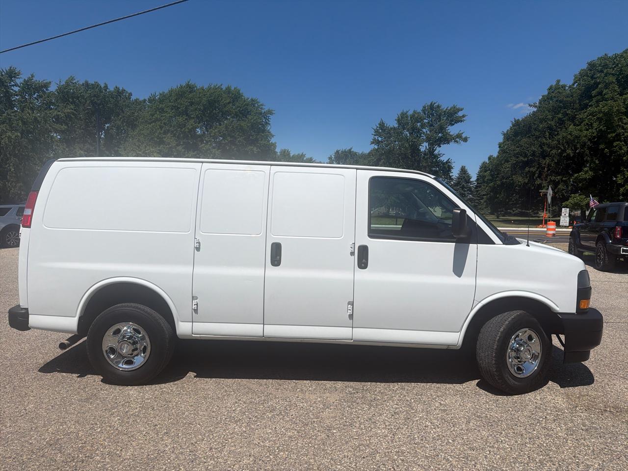 Chevrolet Express Cargo Van RWD 2500 135" 2019