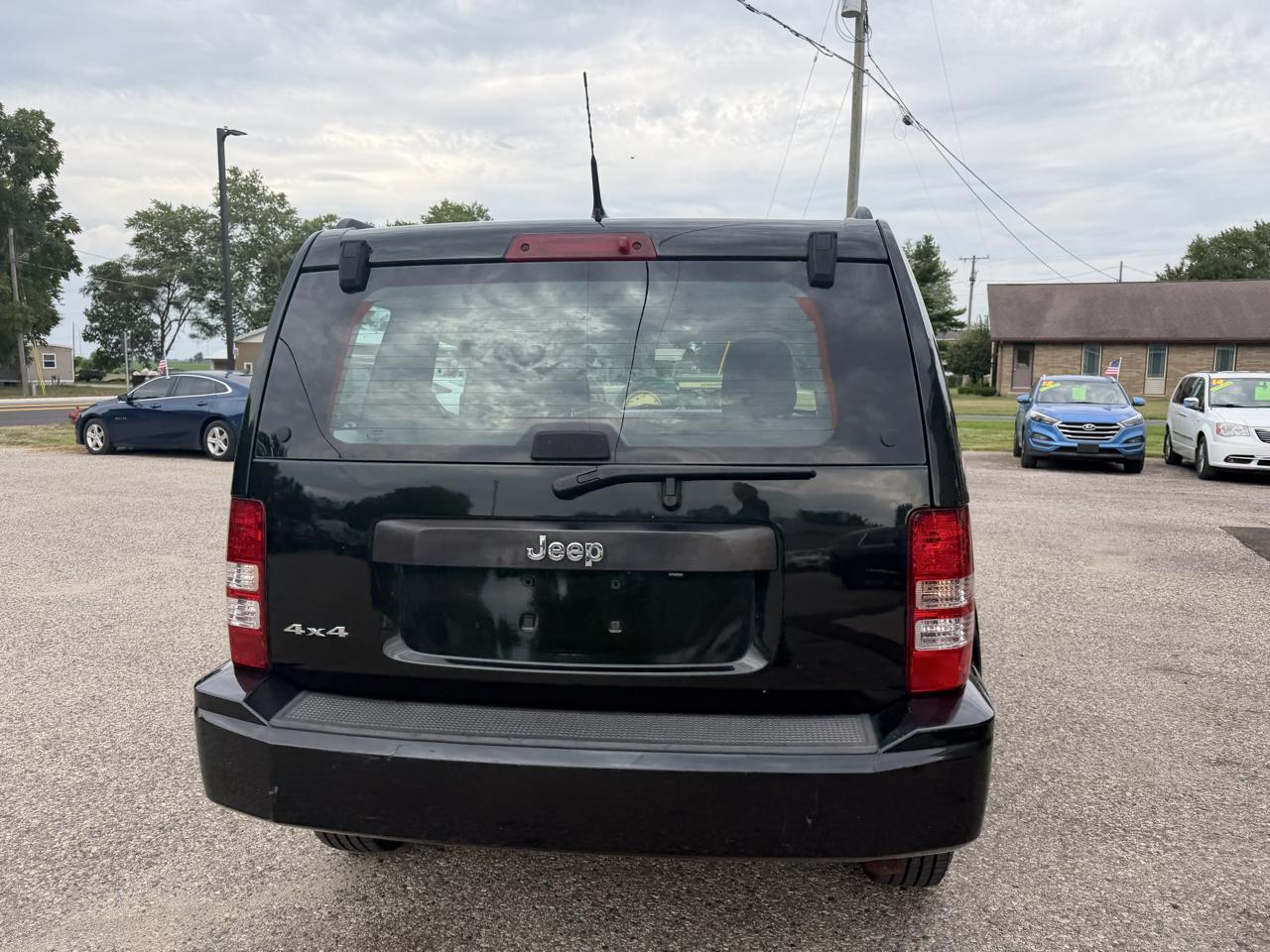 Jeep Liberty 4WD 4dr Sport 2012