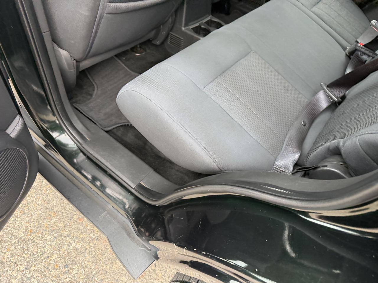 Jeep Liberty 4WD 4dr Sport 2012