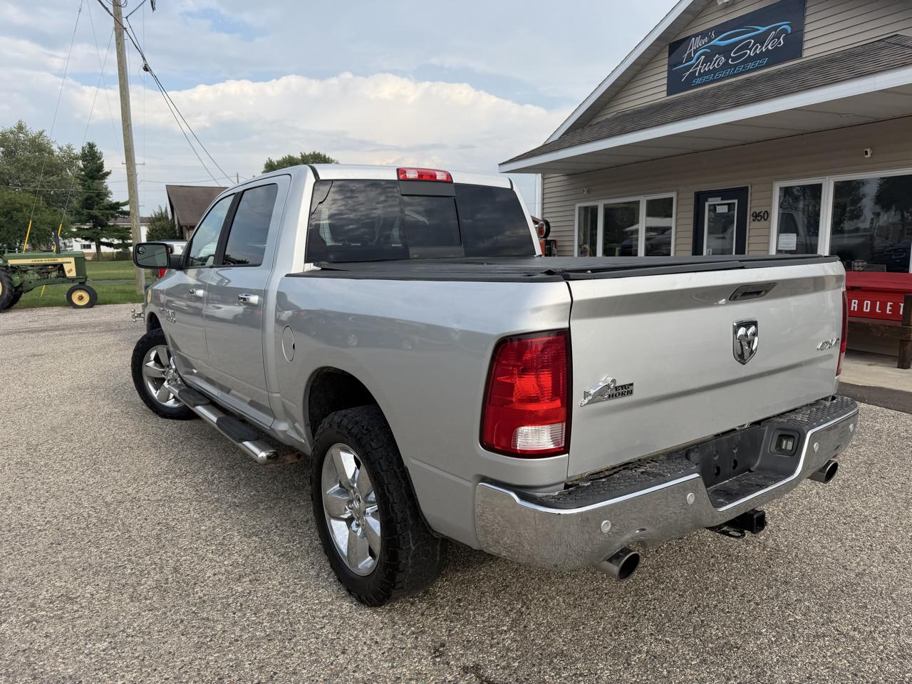 RAM 1500 4WD Crew Cab 140.5" Big Horn 2016