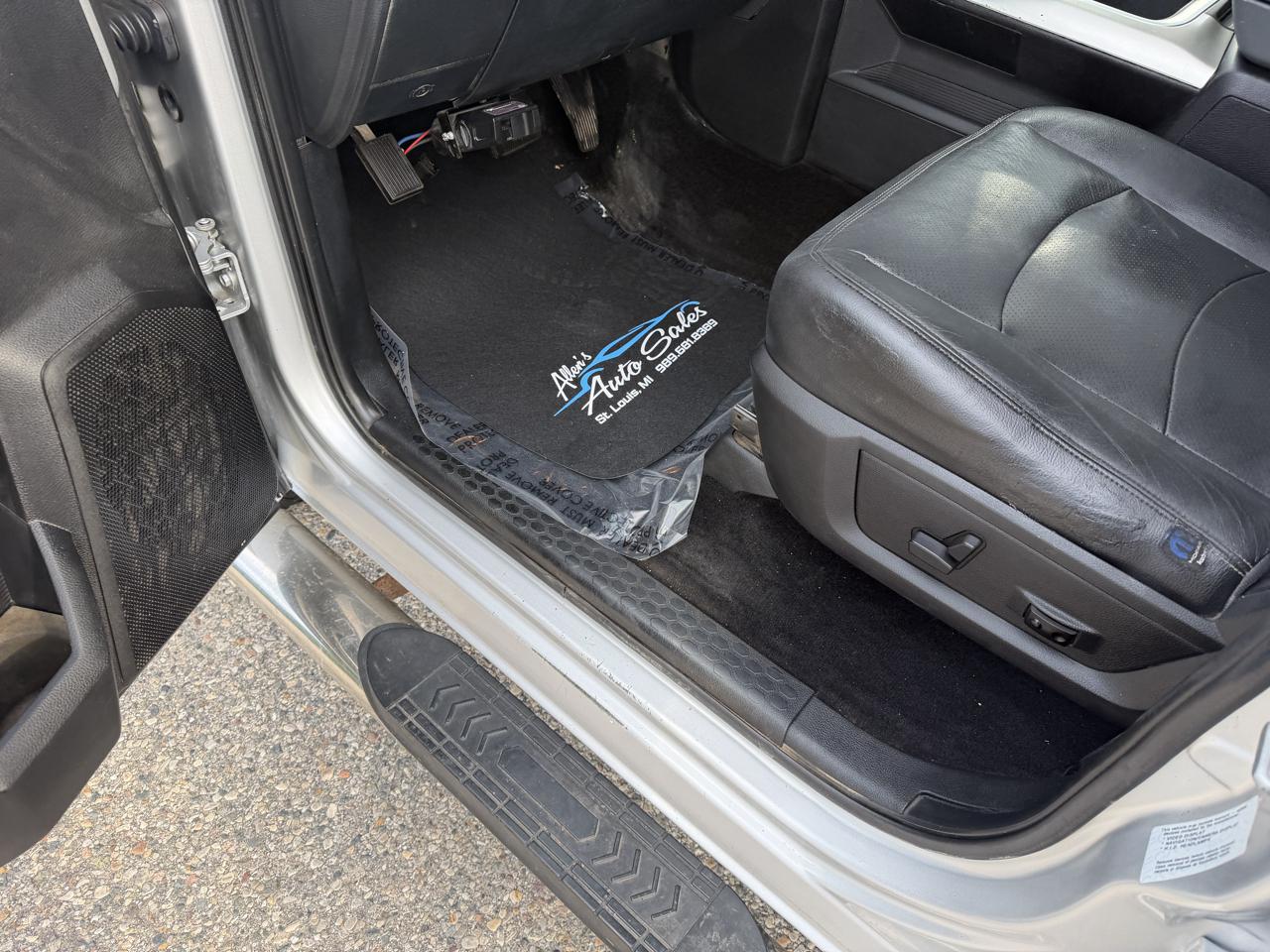 RAM 1500 4WD Crew Cab 140.5" Big Horn 2016