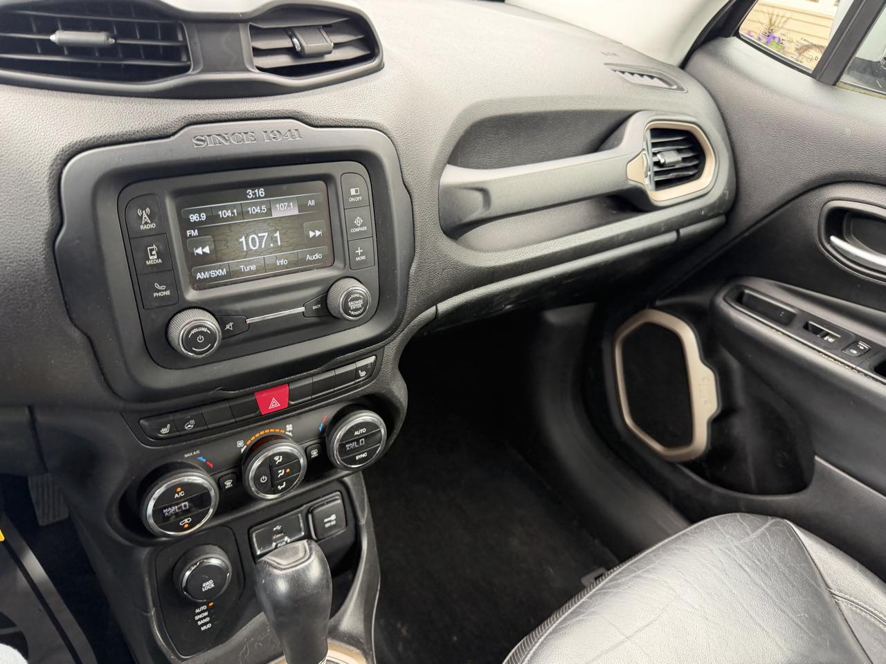 Jeep Renegade Limited 4D SUV 4WD 2015