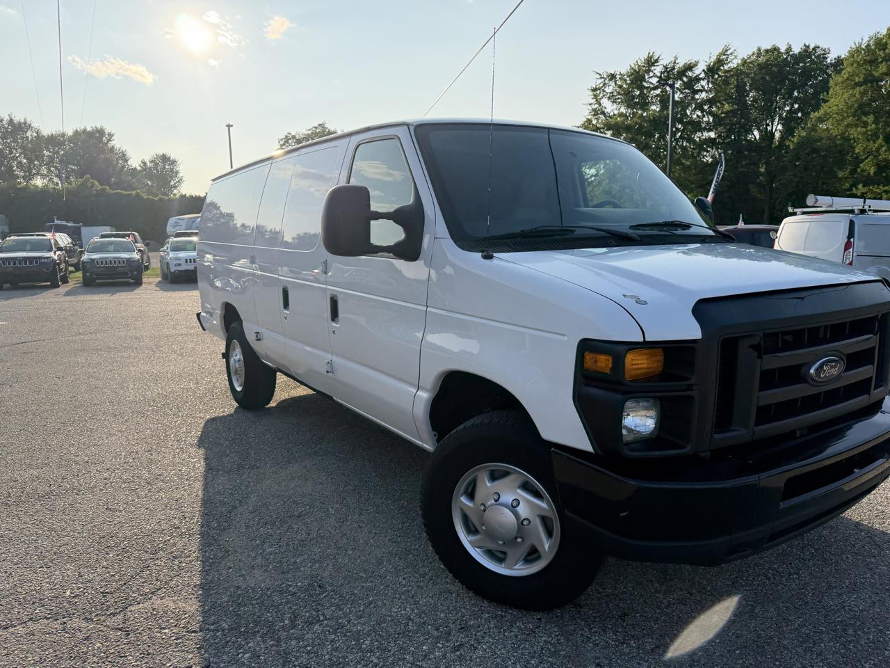 Ford Econoline Cargo Van E-250 Ext Commercial 2013