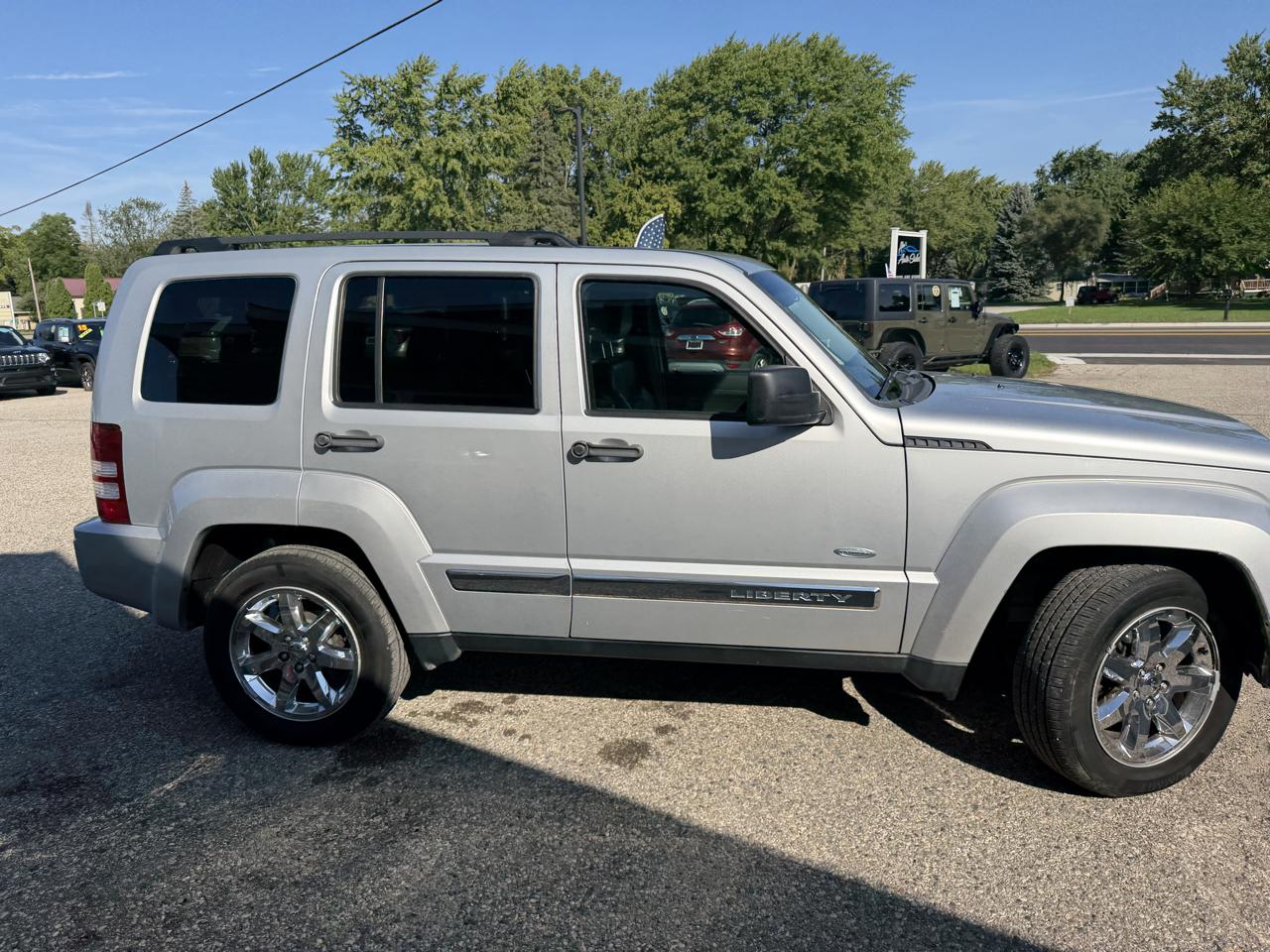 Jeep Liberty 4WD 4dr Sport Latitude 2012