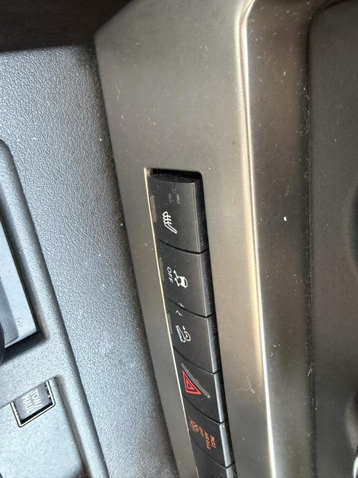 Jeep Liberty 4WD 4dr Sport Latitude 2012