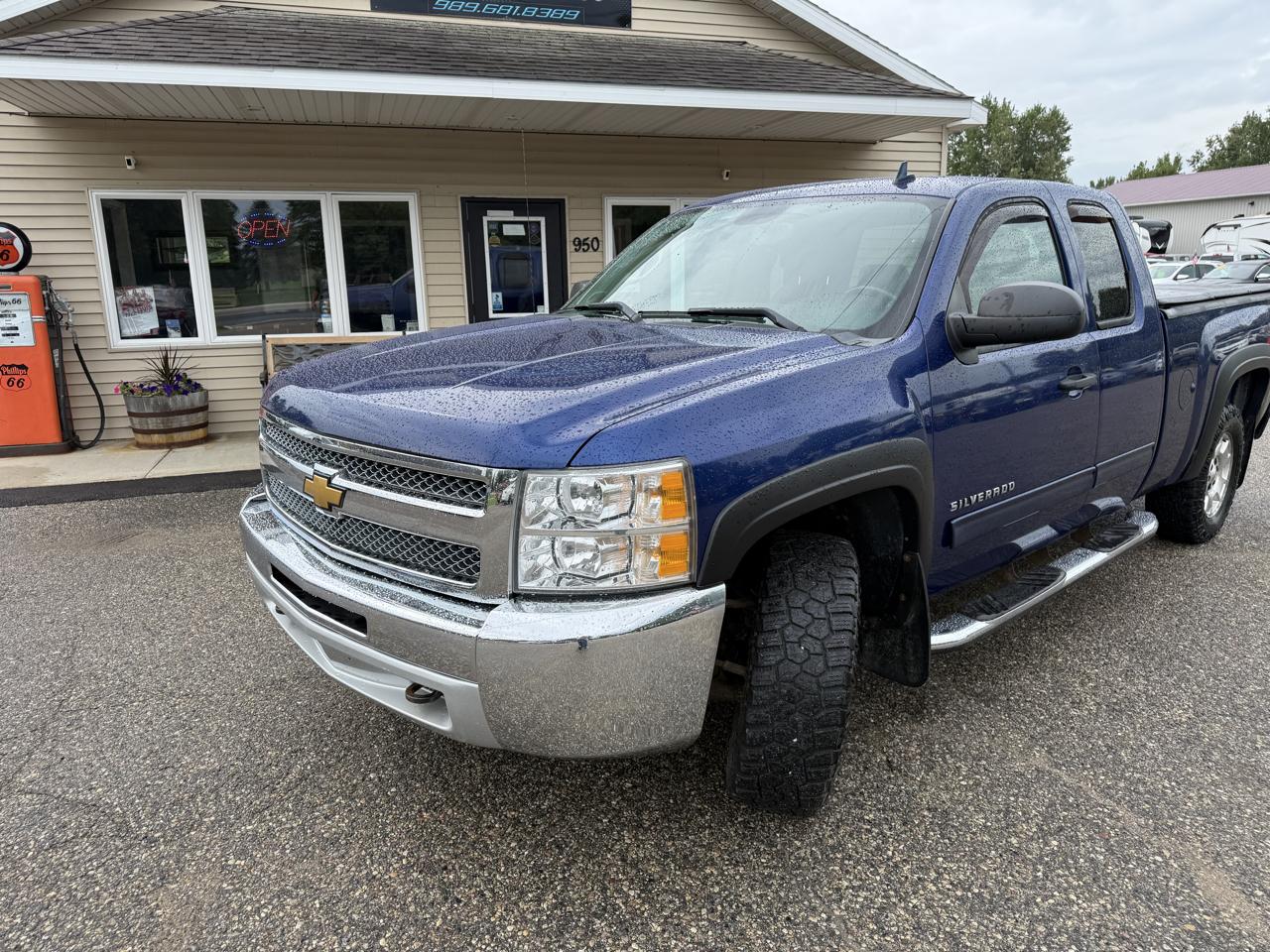 Chevrolet Silverado 1500 4WD Ext Cab 143.5" LT 2013