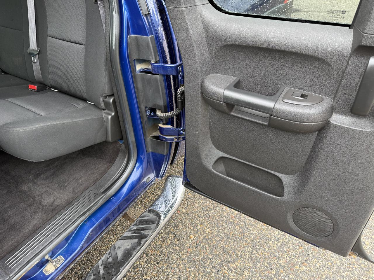 Chevrolet Silverado 1500 4WD Ext Cab 143.5" LT 2013