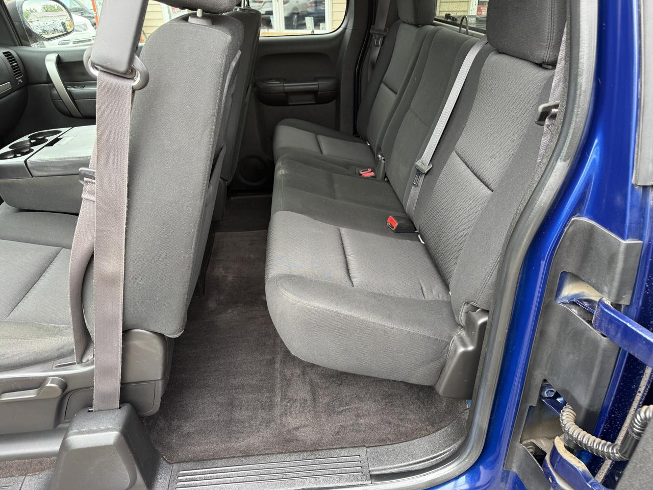 Chevrolet Silverado 1500 4WD Ext Cab 143.5" LT 2013